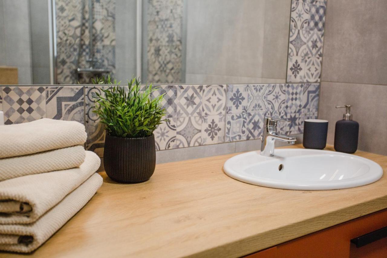 W&K Apartments - Ginger Suite - Faktura Vat, Parking Κοστζαλίν Εξωτερικό φωτογραφία